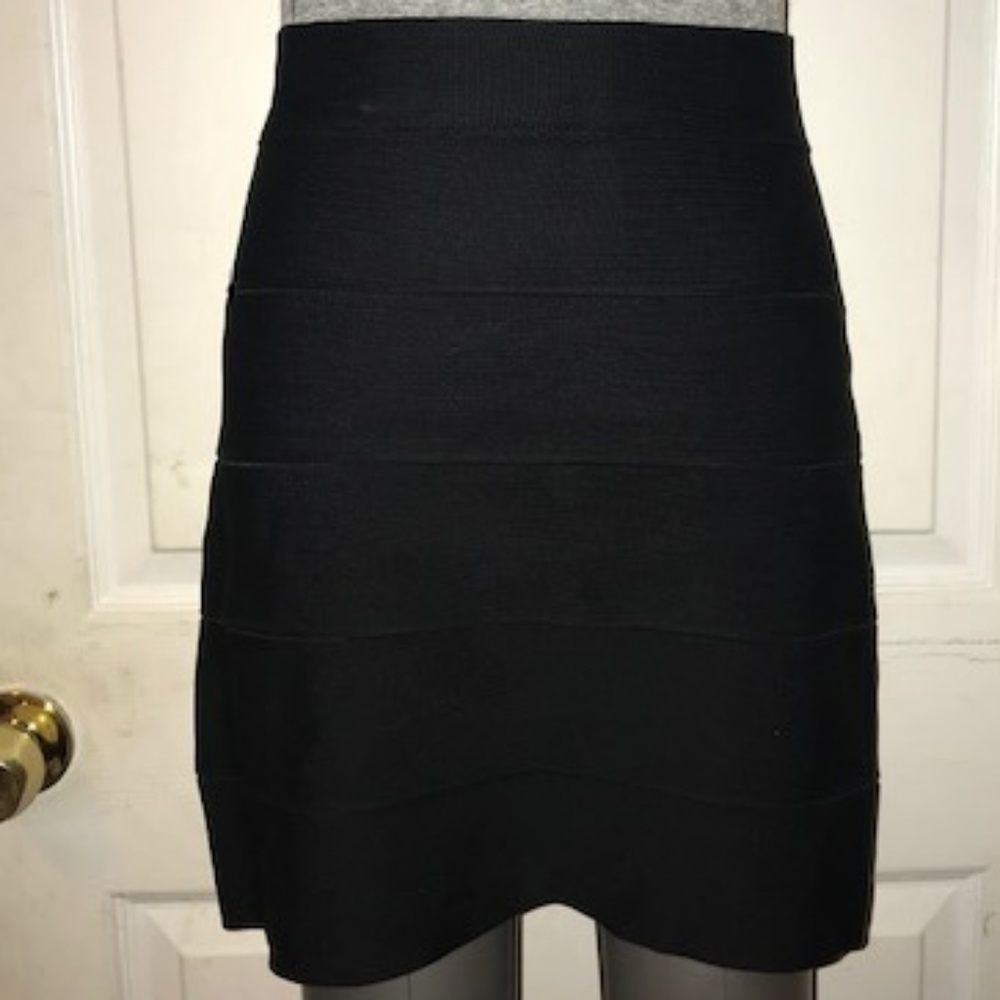 BCBGMAXAZRIA Bandage Mini Skirt Size S